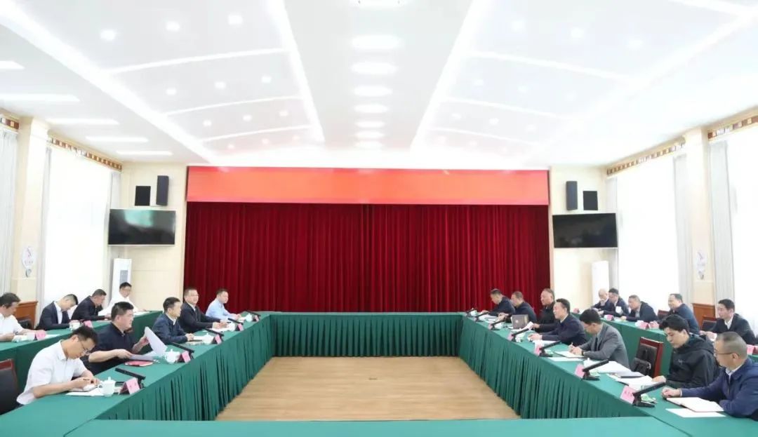 省beat365集团与甘孜州举行座谈交流会